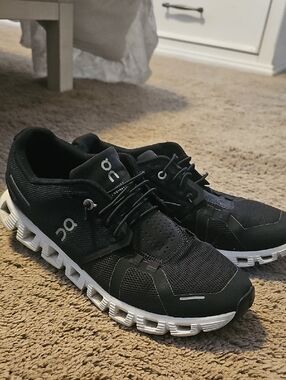 Oncloud 5 Womans Size 9